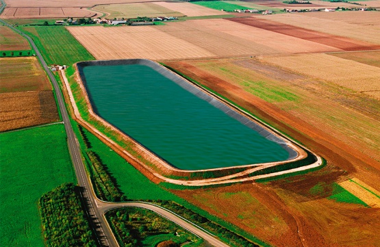 Резервуар для воды Firestone, Франция - геомембрана GeoGard EPDM для искусственных водоемов