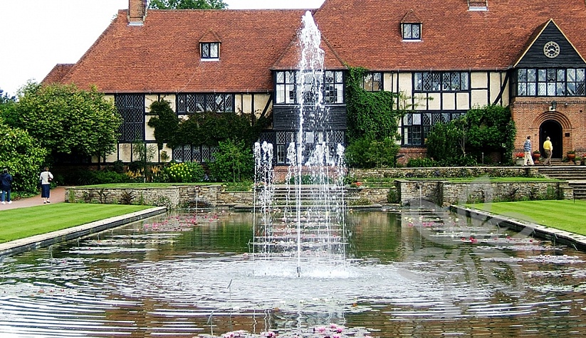 Английский декоративный фонтан - мембрана Firestone PondGard EPDM